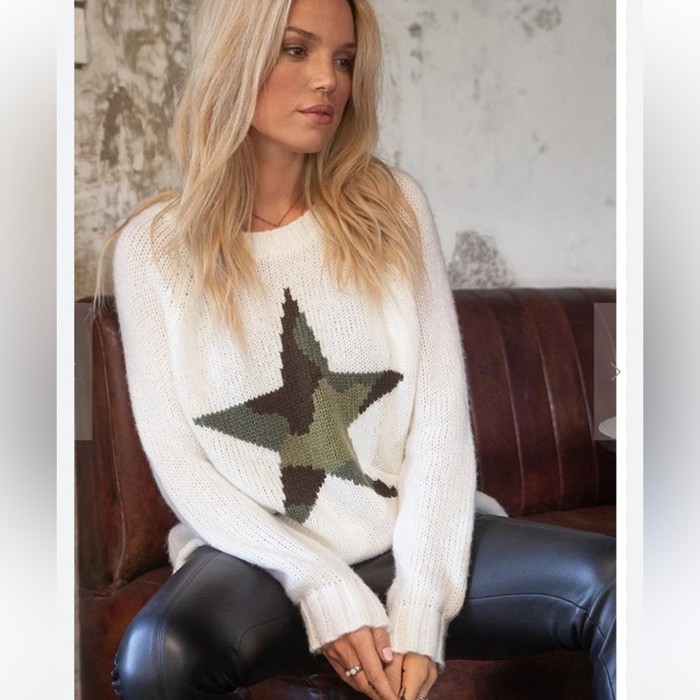Wooden Ships Green CAMO STAR RAGLAN CREW White Sweater Sz M/L Mohair/Wool